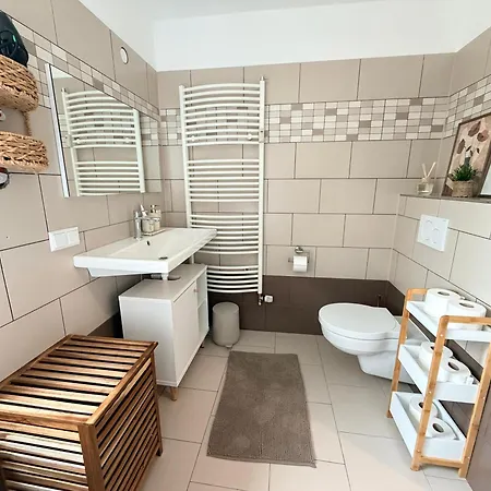 80qm- 3 Bedrooms - Fast Wifi- Free Parking- Casa Bella Appartement *