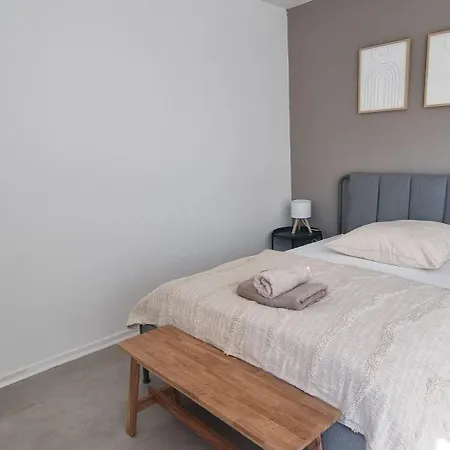 80qm- 3 Bedrooms - Fast Wifi- Free Parking- Casa Bella Apartament Hanower